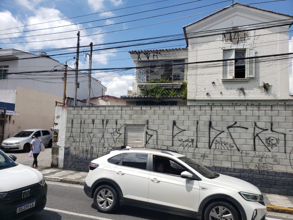 REF-CJ-MC-001- Conjunto com 2 comércios, 2 aptos e sobrado + 1 Casa – Centro Mogi das Cruzes/SP. - Foto 3